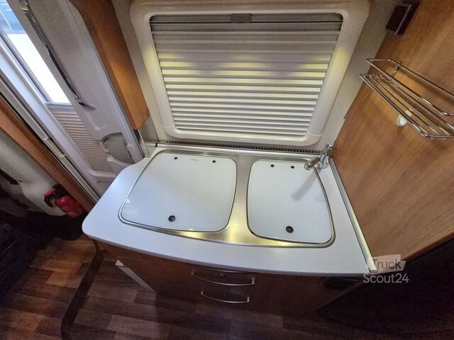 Poluintegrisani kamper HYMER/ERIBA Exsis-t 588 *Komfort-Line Paket*SAT + TV*