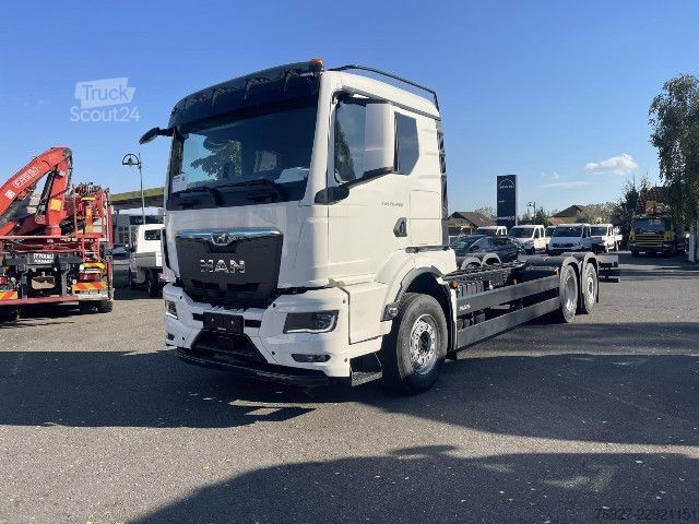 Chasis de camión MAN TGS 26.480 6x2-4 LL CH