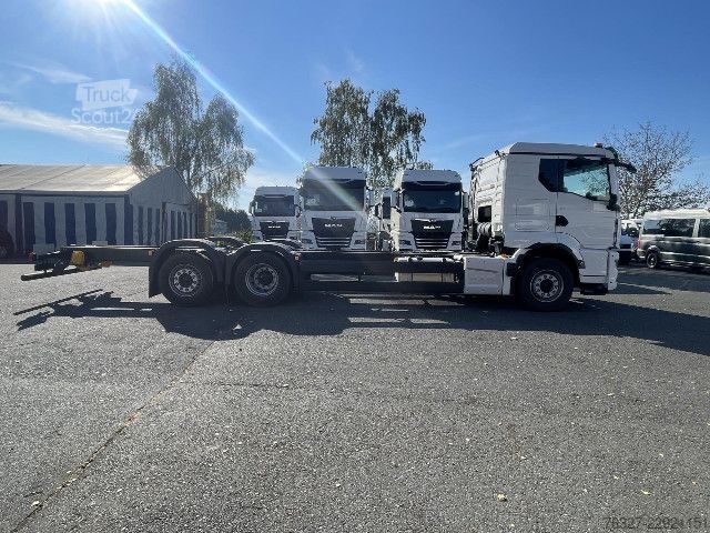 Chasis de camión MAN TGS 26.480 6x2-4 LL CH