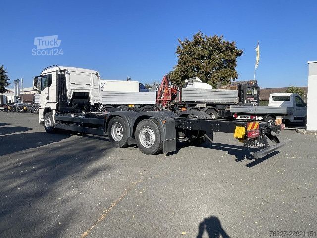 Chasis de camión MAN TGS 26.480 6x2-4 LL CH