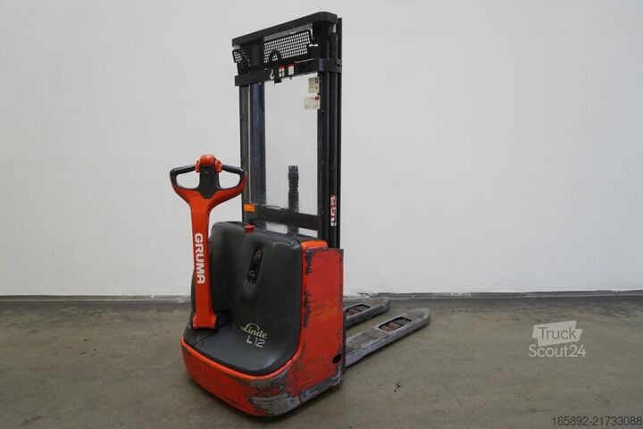Hochhubwagen Linde L 12 1172