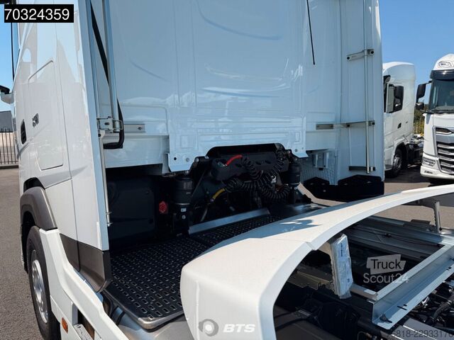 Trattore stradale standard DAF XG 530 4X2 FT - ZF + Sonnenblende + Standklima