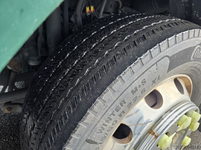 Autocarro con cassone fisso Volvo FM330  4x2 ADR E6 Retarder 1 Bett LBW AHK