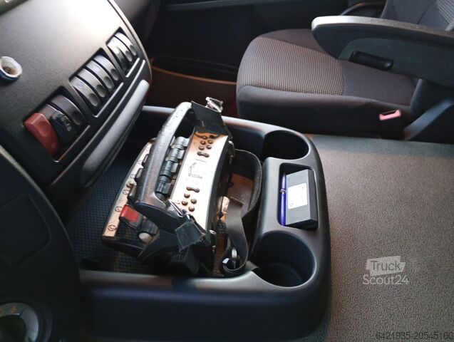 Samopostrežni tovornjak DAF CF85.410