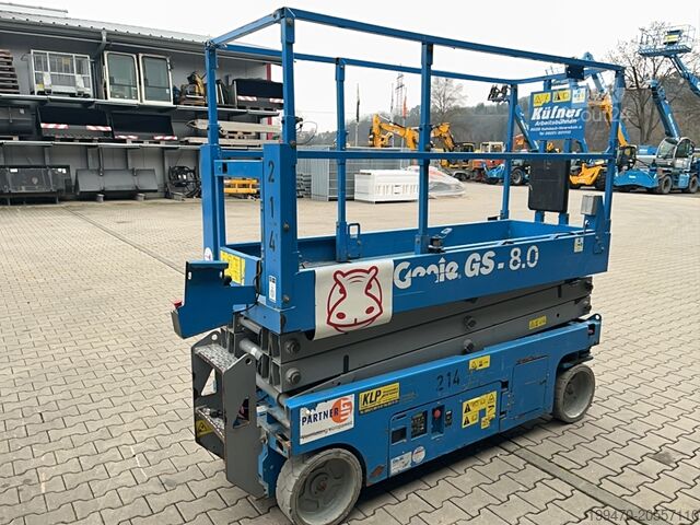 Nožnicový zdvíhací stôl Genie GS-2032 (8 m)