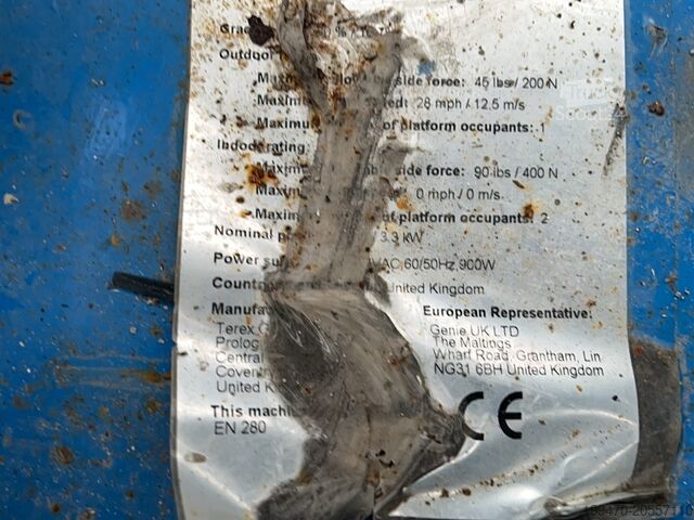 Ollós emelőasztal Genie GS-2032 (8 m)