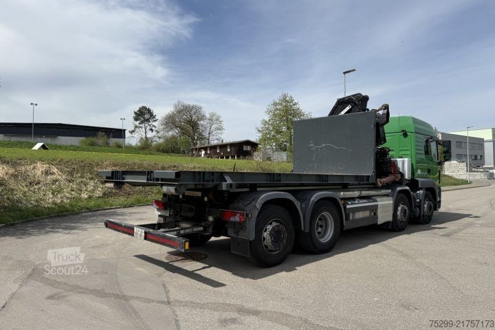 Grue montée sur camion  215-3/40 für Hakengerät & BDF Twistlock