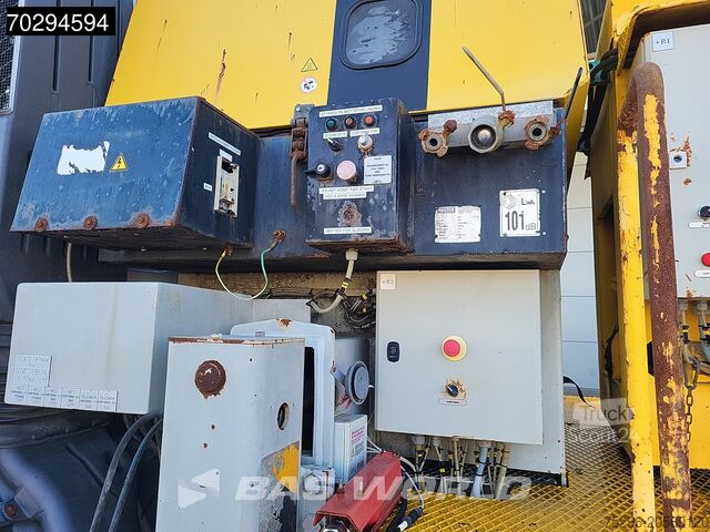 Camion-grue Iveco Trakker 350 Trakker 6X4 AMV ARBPL 10.5M Hubarbe...