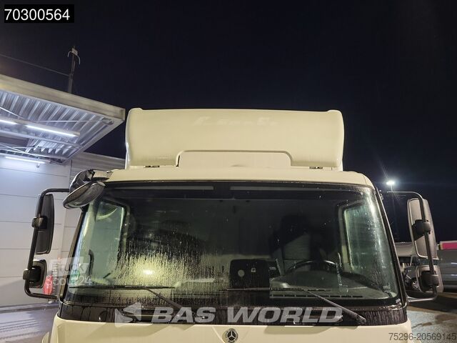 Resväska Mercedes Atego 818 4X2 8tonner 1500kg Ladebordwand Autom...