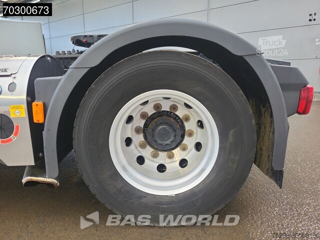 Standard tractor Iveco S-Way NP 460 4X2 LNG! Retarder Standairco 2xTan...