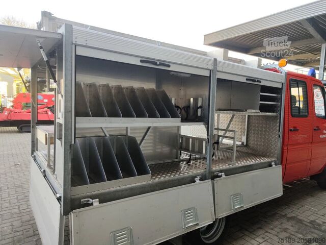 Véhicule de lutte contre les incendies Mercedes-Benz Sprinter 412 D 4x4