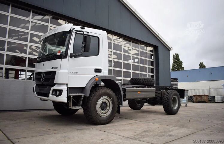 Alváz vezetőfülkével Mercedes-Benz Atego 1725 4x4 Chassis Cabin (2 units)