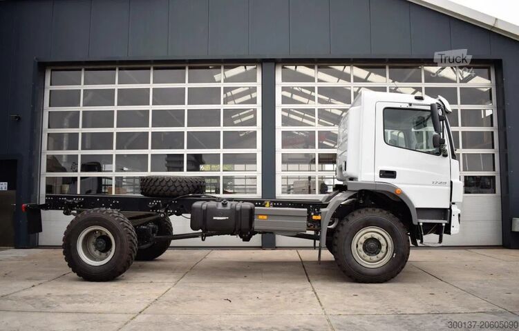 Chassis met cabine Mercedes-Benz Atego 1725 4x4 Chassis Cabin (2 units)