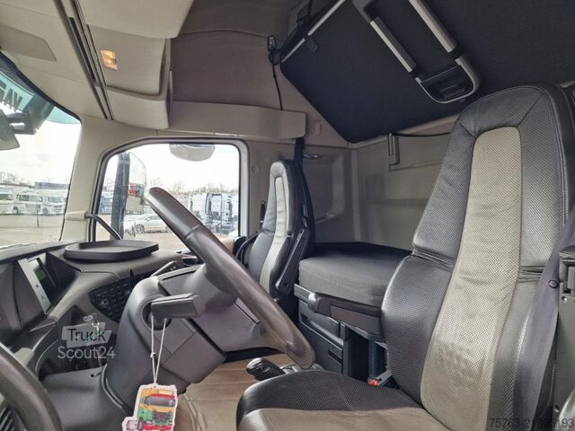 Volume SCM Volvo FH 13.500 Globetrotter XL 4x2 - I parkcool - Fu...