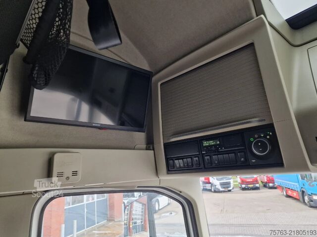 Volume SCM Volvo FH 13.500 Globetrotter XL 4x2 - I parkcool - Fu...