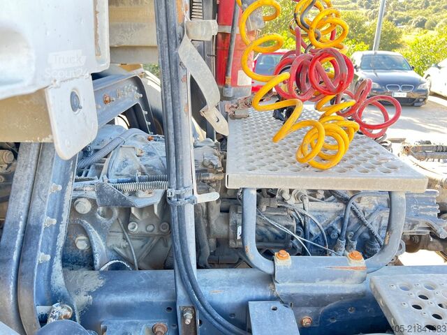 Camião trator Renault Kerax 420