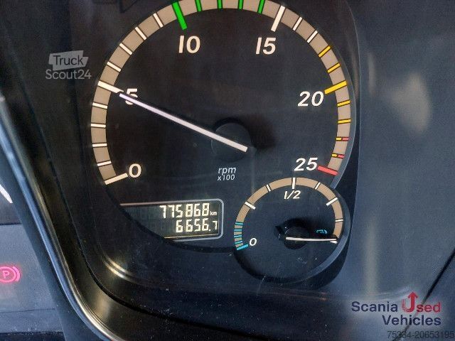 Volumen trækker Mercedes-Benz Actros 1842