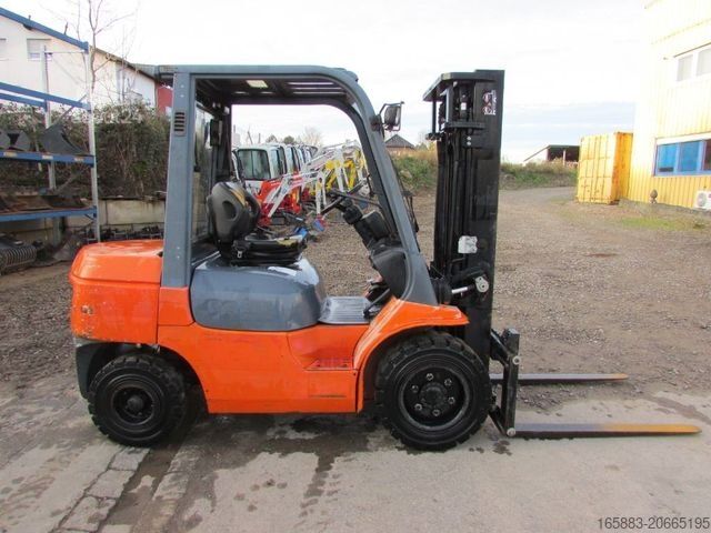Čelni viličar TOYOTA 62-7 FDF 30 Diesel Gabelstapler 10.500 EUR