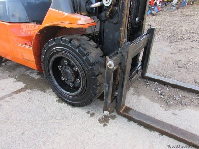 Čelni viličar TOYOTA 62-7 FDF 30 Diesel Gabelstapler 10.500 EUR