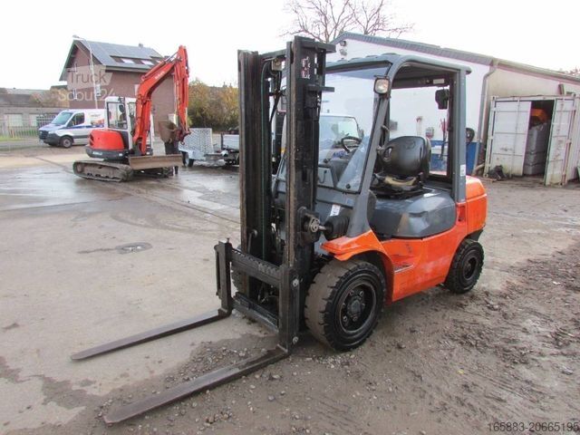 Čelni viličar TOYOTA 62-7 FDF 30 Diesel Gabelstapler 10.500 EUR