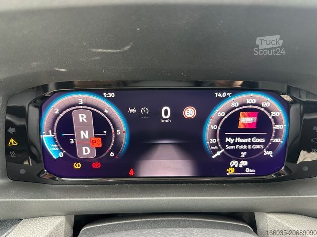 Komercijalno vozilo sa visokim krovom VOLKSWAGEN Crafter Kombi Kasten 35 L3H3 Autom. AHK 270Türen