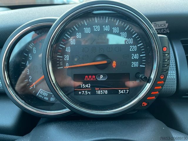 Dodávka MINI Cooper 100kw Automatik*Leder*PANO*Klima*18378km