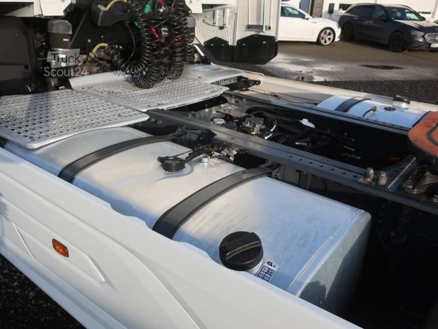 Standarta vilcējs DAF XG 530 FT 4x2 Standklima Intarder