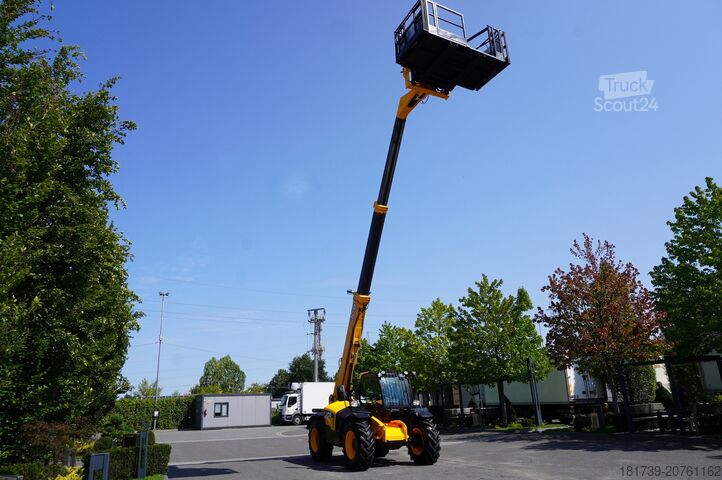 Ładowarka teleskopowa JCB 535-95 / 3.5 T / range 9.5 m / joystick