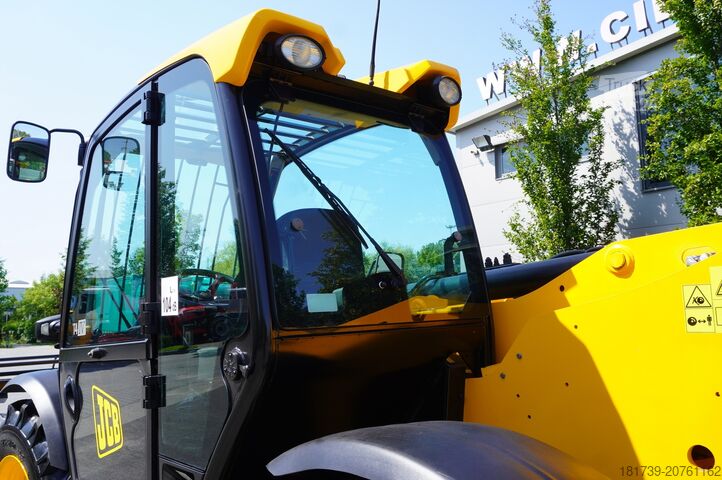 Ładowarka teleskopowa JCB 535-95 / 3.5 T / range 9.5 m / joystick
