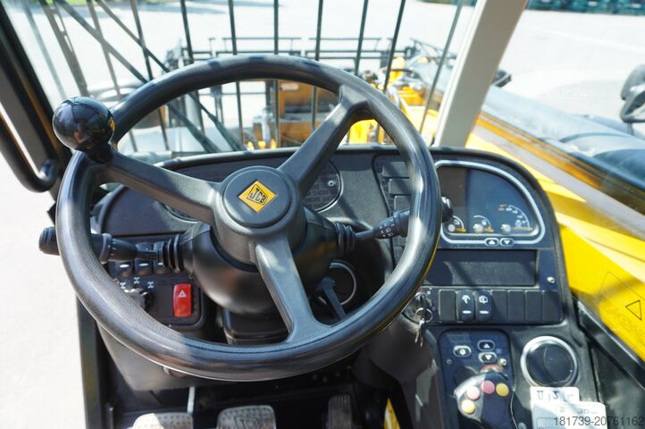 Ładowarka teleskopowa JCB 535-95 / 3.5 T / range 9.5 m / joystick