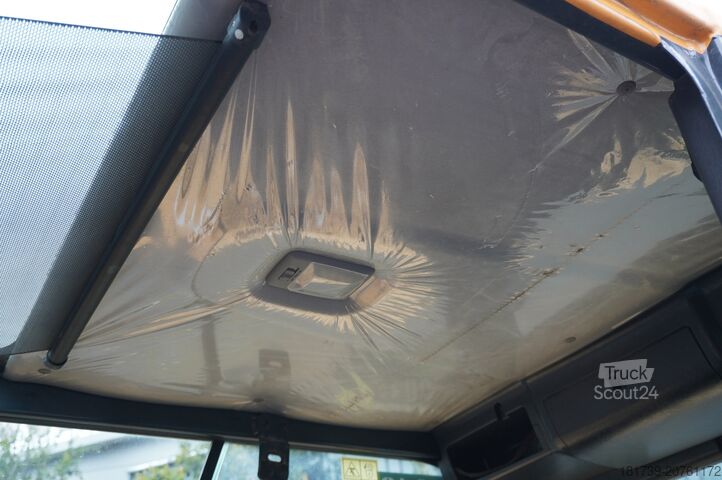 Bager na točkovima Hyundai Robex 55W-9 Wheeled Excavator 5.5t / 2pc