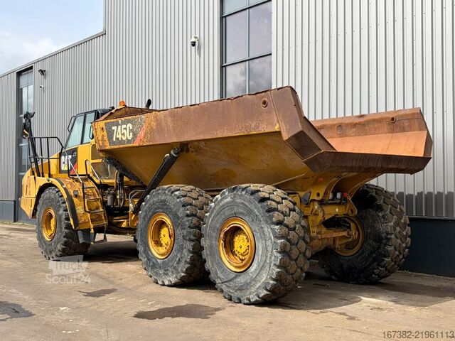 Camión volquete Caterpillar 745C