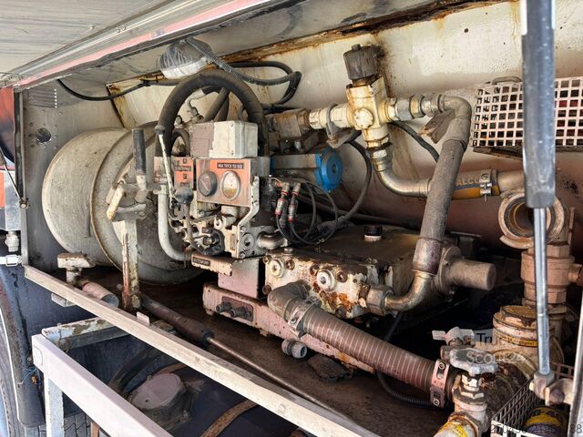 Dulkių siurblys Volvo FH420 6x2 WITTIG vacuum pump / DRUM BRAKES / FU...