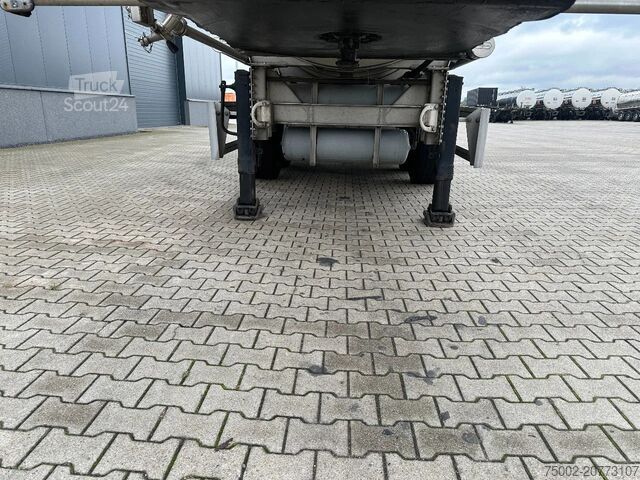 Citerne alimentaire Van Hool FOOD / RVS chassis / empty weight: 5.860kg / 29...