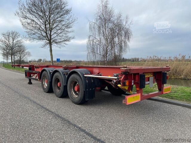 Transport de conteneurs Schmitz SCF 24 Chassis / 20-2x20-30-40 FT / SAF Axles /...