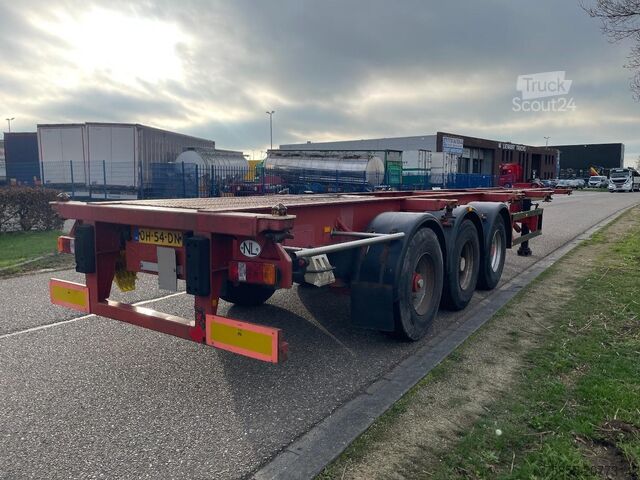 Transport de conteneurs Schmitz SCF 24 Chassis / 20-2x20-30-40 FT / SAF Axles /...