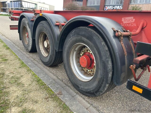 Transport de conteneurs Schmitz SCF 24 Chassis / 20-2x20-30-40 FT / SAF Axles /...