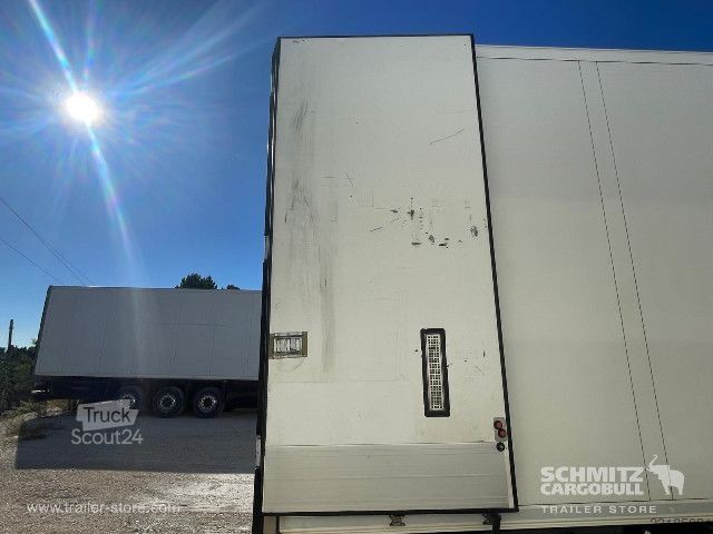 Chladený náves Schmitz Cargobull Semitrailer Reefer Multitemp Plataforma