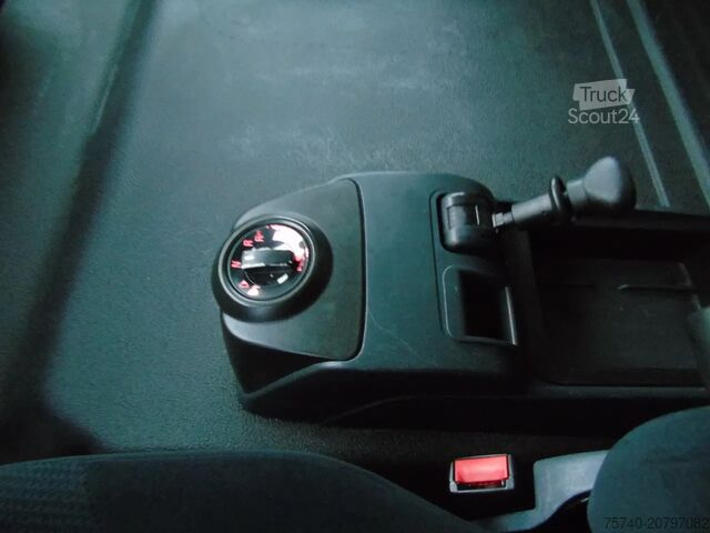 Suitcase MAN TGM 12.250 + EURO 6 + LIFT + 12T