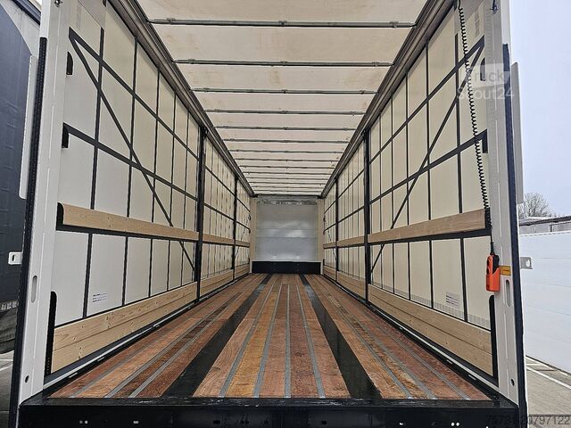 Schiebeplanen KLEYN TRAILERS PRSHTRI 18-13620