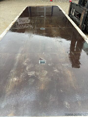 Wechselpritsche offen Krone Plattform 7,82m mit Steckrungen mittig