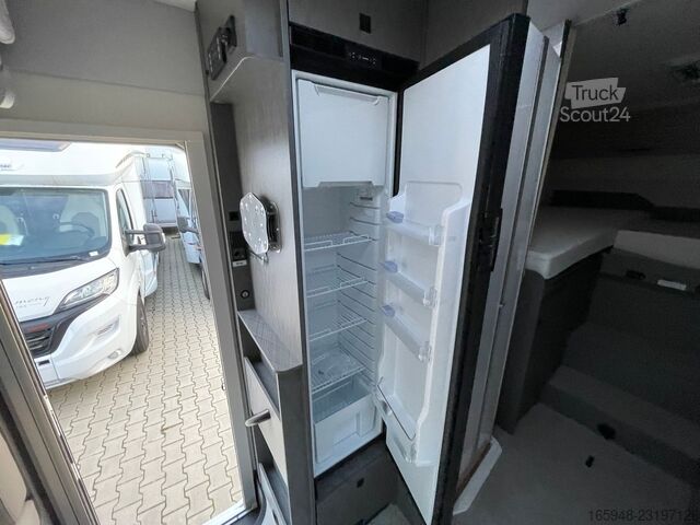 Halvintegreret autocamper ETRUSCO 7.4 SBC T-MODELL BASE | Automatik,Hubbett