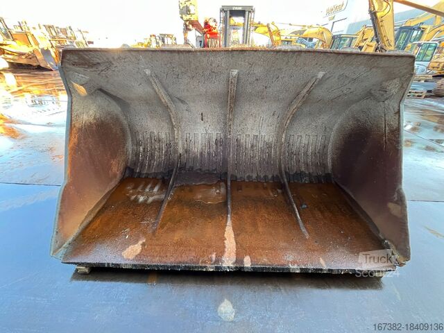 Pala Caterpillar Bucket 950