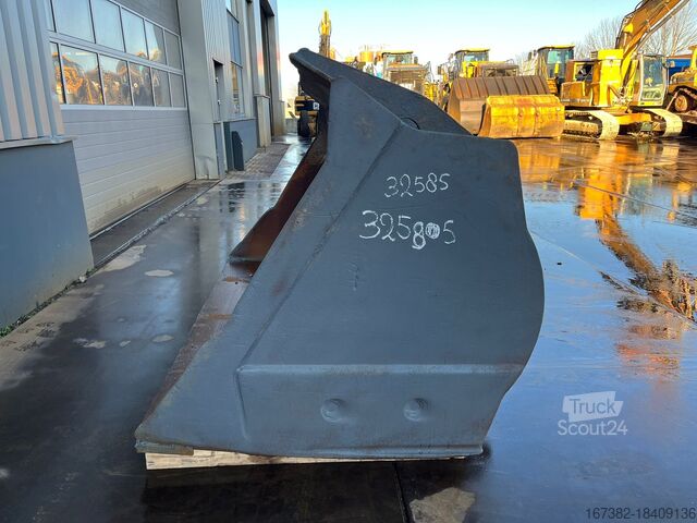 مجرفة Caterpillar Bucket 950