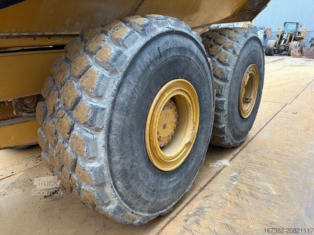 Pašizgāzējs Caterpillar 745C