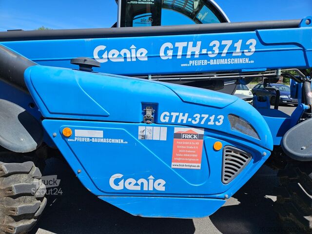 Teleskopski nakladalnik Genie GTH-3713