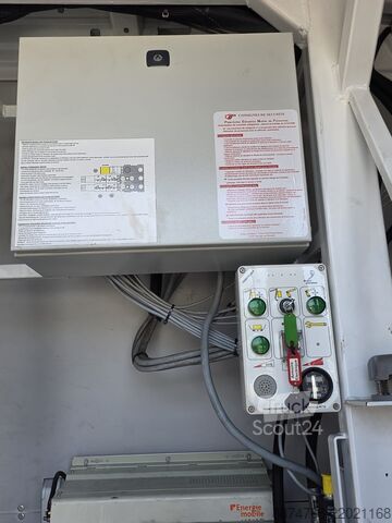 Plataforma de trabalho montada em camião Iveco Steiger France Elevateur 70C18
