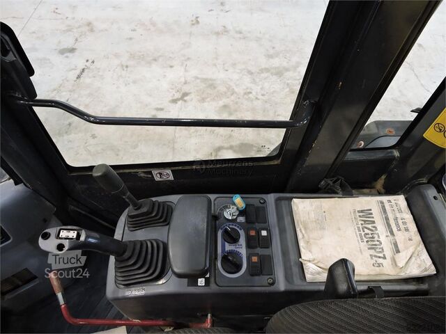 Komatsu WA250 Komatsu WA250