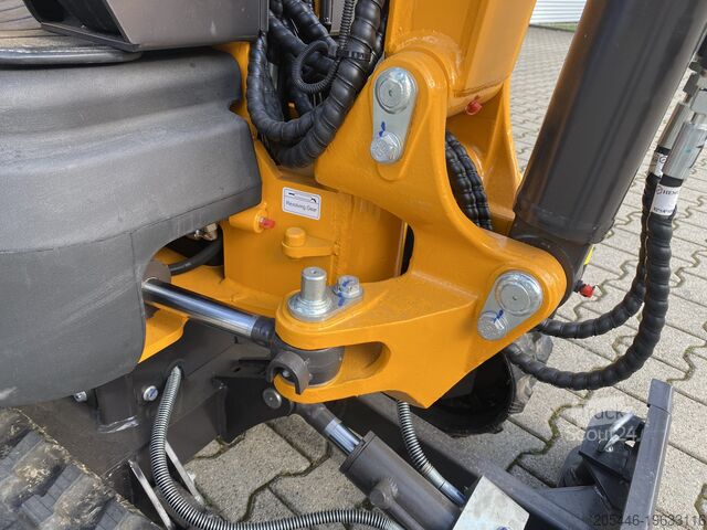 Miniexcavator cu cupă standard Berger Kraus BK1300JSR mit Kubota Motor + Schwenkarm