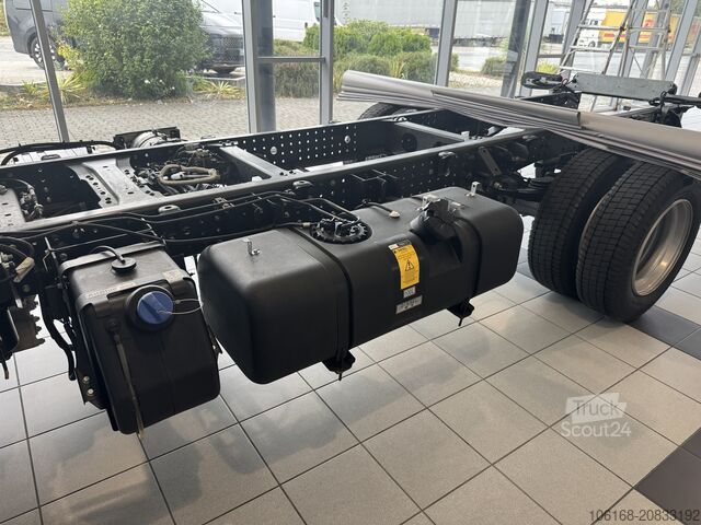 Sunkvežimio važiuoklė Fuso CANTER 6C18 4X4 Fahrgestell